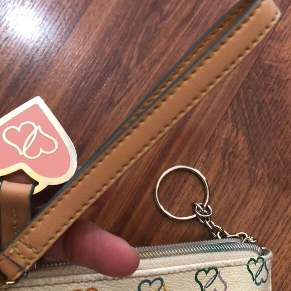 Elka Handbags heart wristlet clutch purse keychain - Picture 7 of 8
